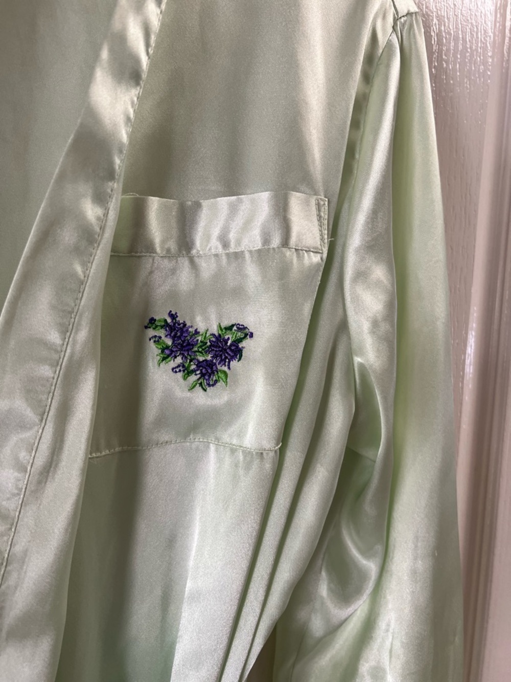 Pink Victoria secret green ruffled satin robe - Picture 2 of 4
